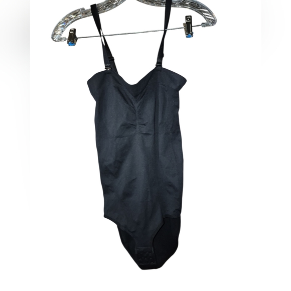 SIZE MEDIUM Black Bodysuit - Picture 1 of 7